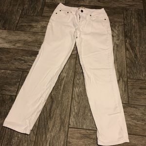 White Jeans— Earl Jeans